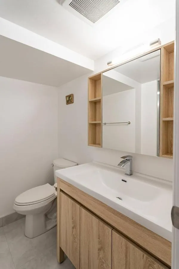 Simple & Tidy Private Rooms Τορόντο Πανσιόν